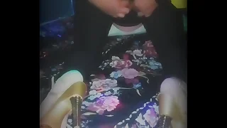 Sharon esposa caliente de 40 a&ntilde;os trabaja como recepcionista en una cl&iacute;nica cerca del metro San Joaqu&iacute;n siempre llega ansiosa de trabajar para vestirse como Puta y su marido solo le mame el culo