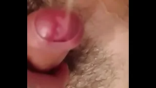 Pipi dans sneezles baignoire