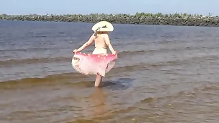 Naked hot MILF chiefly a nude beach